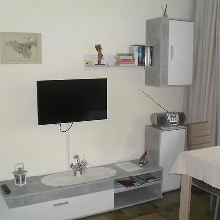 Апартаменты Haus Heinke Am Deich - *